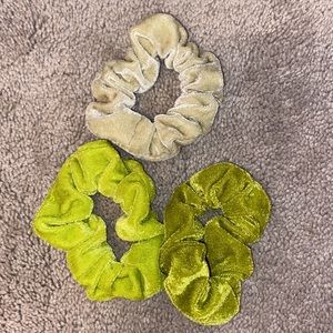 🍄Set of 3 Green Velvet Scrunchies